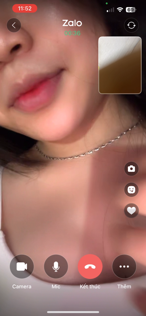 Poster of Clip 2k5 bướm đẹp chuyên show 200k