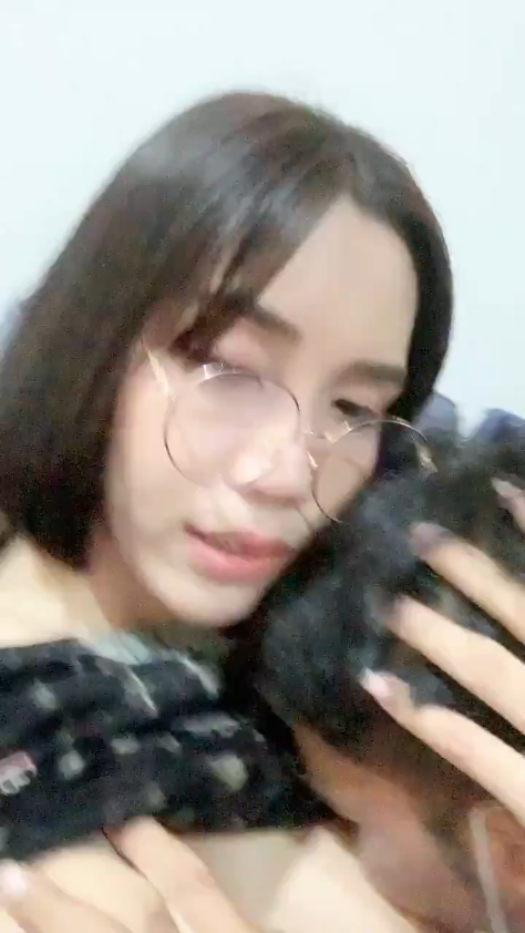 Poster of Sếp MAILISA cho con trai bú vú trước khi bị công an bắt